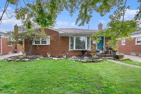 24417 Cubberness, Saint Clair Shores, MI 48080