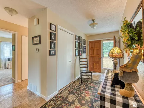 Entry Way - 4131 W Samaria, Temperance, MI 48182 photo 1 of 2