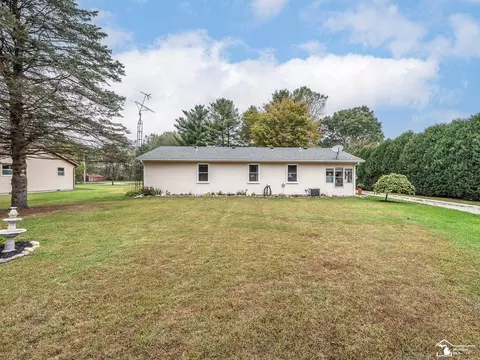 Exterior - 4131 W Samaria, Temperance, MI 48182 photo 7 of 13
