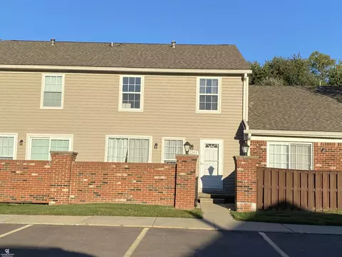 39344 Heatherheath #3, Clinton Township, MI 48038