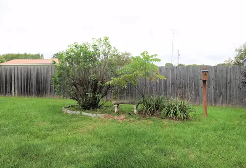 Exterior - 5492 River Rdg, Flushing, MI 48433 photo 10 of 13