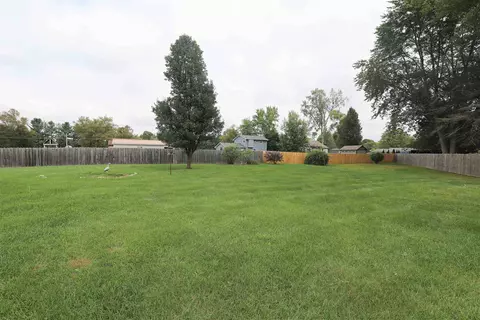Exterior - 5492 River Rdg, Flushing, MI 48433 photo 9 of 13