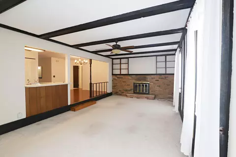 Living - 5492 River Rdg, Flushing, MI 48433 photo 6 of 9