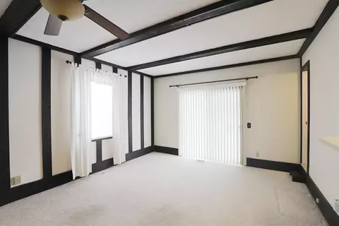 Living - 5492 River Rdg, Flushing, MI 48433 photo 5 of 9