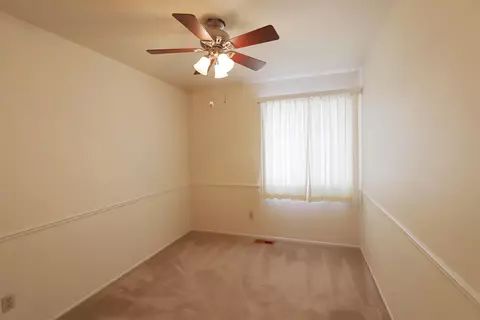 Bedroom - 5492 River Rdg, Flushing, MI 48433 photo 3 of 3