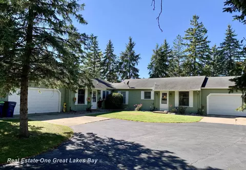 57035705 Lessandro, Saginaw, MI 48603