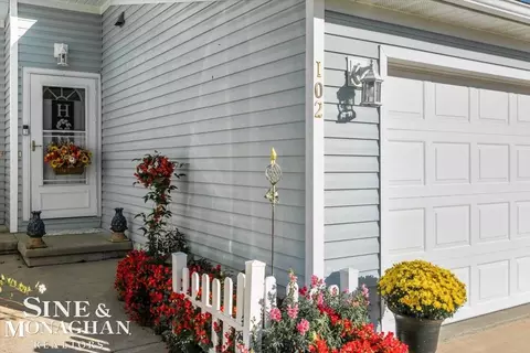 102 Kenyon, Algonac, MI 48001 photo 4