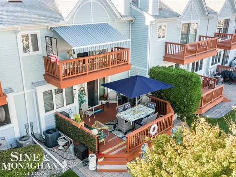 102 Kenyon, Algonac, MI 48001 photo 29