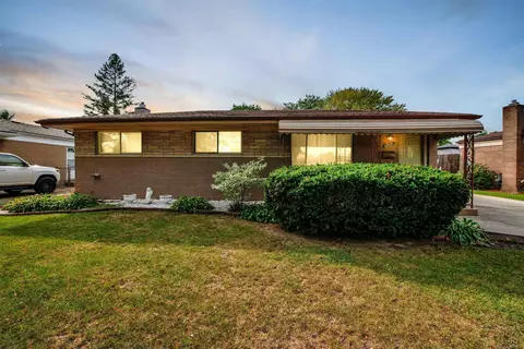 32519 Oakview, Warren, MI 48092
