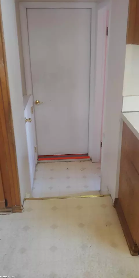 Entry Way - 29446 Runey, Warren, MI 48092 photo 3 of 3