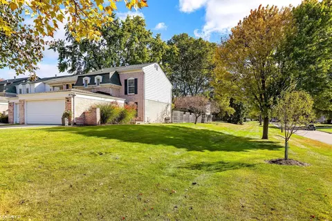 187 Canterbury, Rochester Hills, MI 48309