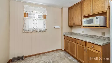 1019 S 1st, Escanaba, MI 49829 photo 15