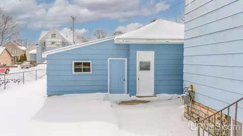 1019 S 1st, Escanaba, MI 49829 photo 5
