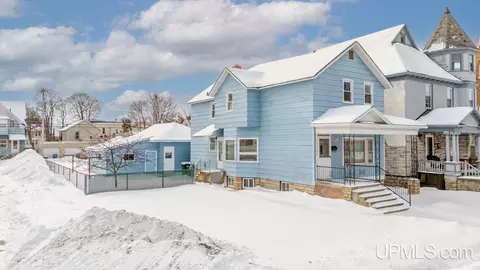 1019 S 1st, Escanaba, MI 49829