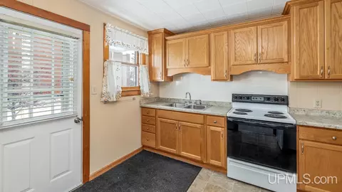 1019 S 1st, Escanaba, MI 49829 photo 13