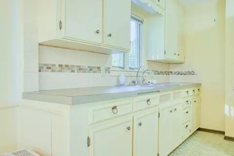 513 Dean, Owosso, MI 48867 photo 3