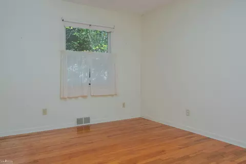 513 Dean, Owosso, MI 48867 photo 20