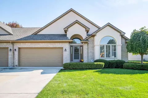 52167 Sawmill Crk, Macomb, MI 48042