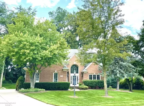 3732 Greenwood, Rochester Hills, MI 48309
