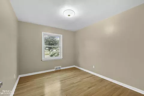 22445 Outer, Dearborn, MI 48124 photo 9