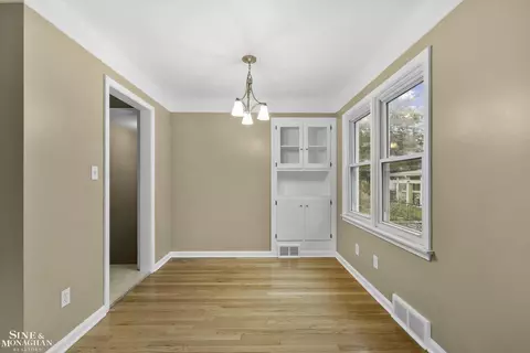 22445 Outer, Dearborn, MI 48124 photo 5