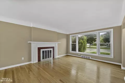 22445 Outer, Dearborn, MI 48124 photo 4