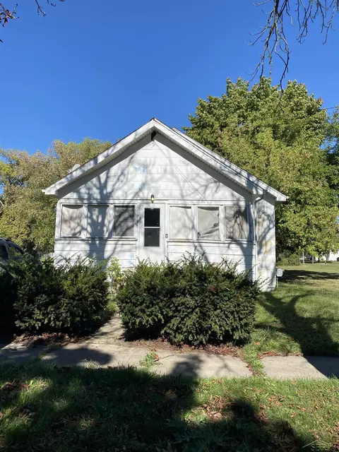 2037 Burt, Saginaw, MI 48601