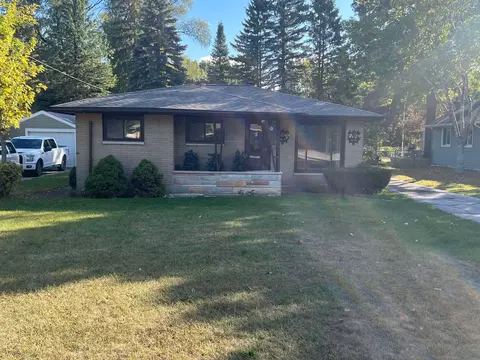 178 Lagoon Bch, Bay City, MI 48706