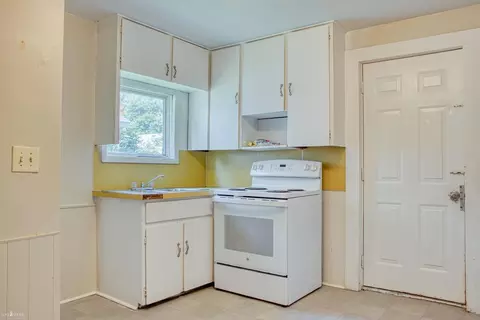 321 E Mason, Owosso, MI 48867 photo 2
