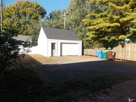 215 Cole, Monroe, MI 48162 photo 35