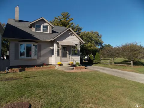 215 Cole, Monroe, MI 48162 photo 4