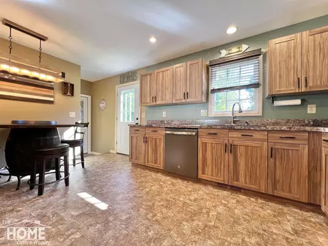 414 E North, Owosso, MI 48867 photo 9