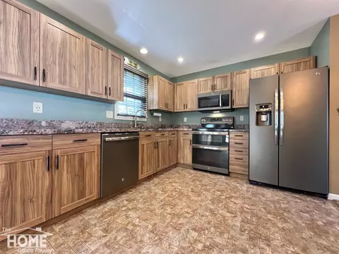 414 E North, Owosso, MI 48867 photo 12