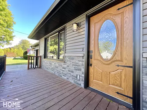 414 E North, Owosso, MI 48867 photo 4