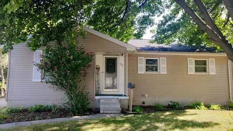 2100 S Brentwood, Essexville, MI 48732