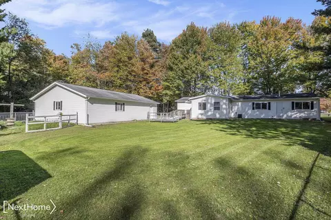 Exterior - 6517 N Seymour, Flushing, MI 48433 photo 2 of 7