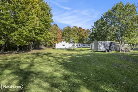 Exterior - 6517 N Seymour, Flushing, MI 48433 photo 4 of 7