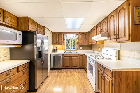 Kitchen - 6517 N Seymour, Flushing, MI 48433 photo 1 of 1