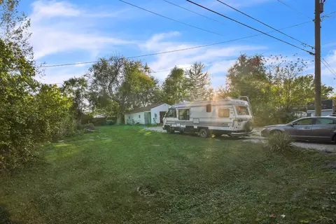2030 James, Owosso, MI 48867 photo 2