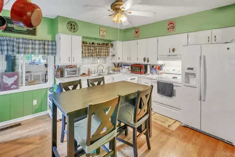 2035 James, Owosso, MI 48867 photo 5