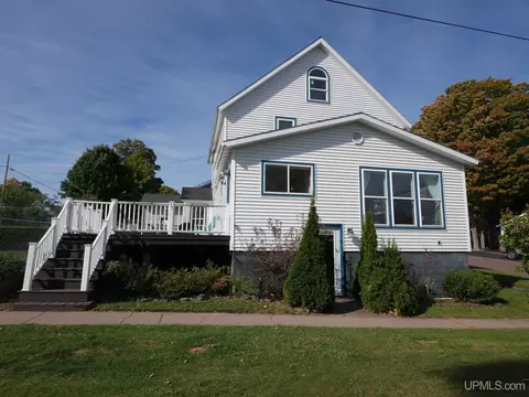 55 Fourth, South Range, MI 49963 photo 2