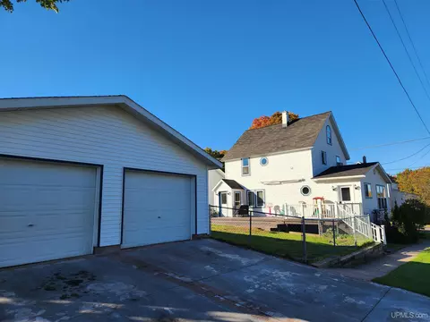 55 Fourth, South Range, MI 49963 photo 3