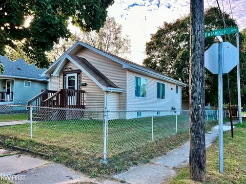1700 Delaware, Flint, MI 48506