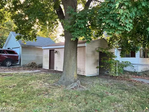 Exterior - 1700 Delaware, Flint, MI 48506 photo 2 of 3