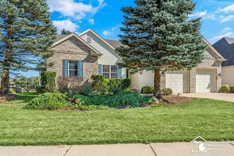 3133 Chanson Vly, Lambertville, MI 48144