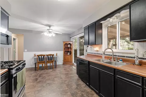 7221 Alger, Davison, MI 48423 photo 4
