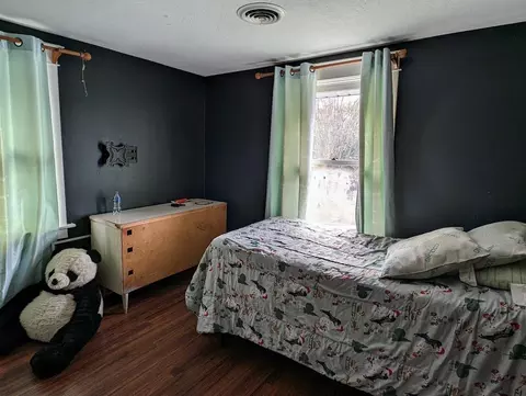 Bedroom - 1908 4th, Bay City, MI 48708 photo 1 of 5