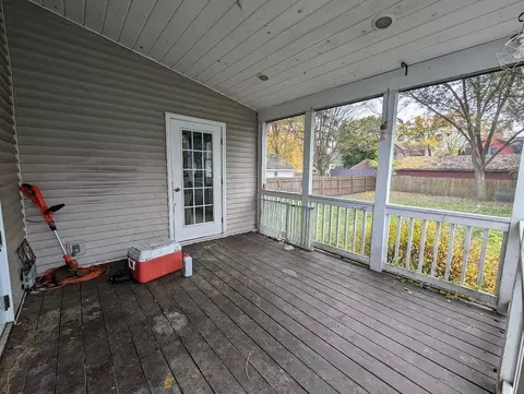 Exterior - 1908 4th, Bay City, MI 48708 photo 4 of 4