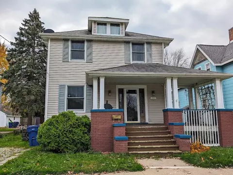 1908 4th, Bay City, MI 48708