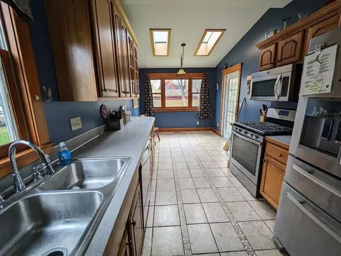 Kitchen - 1908 4th, Bay City, MI 48708 photo 2 of 3